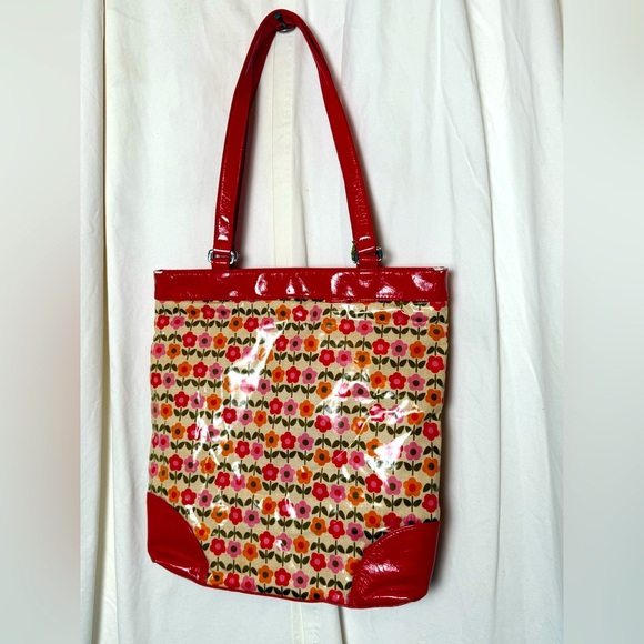 Vera Bradley Everything Nice Tote
Folkloric "Frill" Has Tag, Not New. *Flaw* - Picture 1 of 9